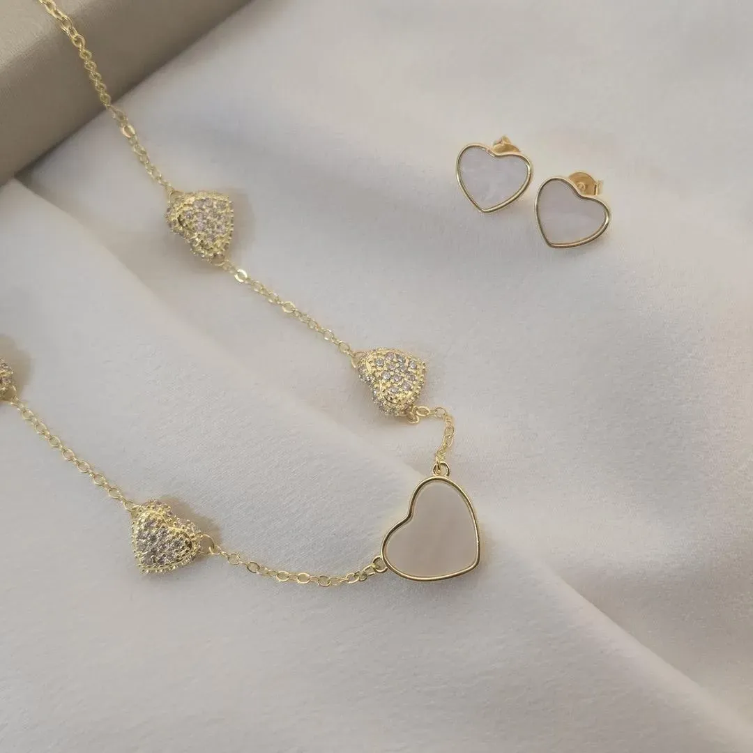 Conjunto Delicado Corações Vancleef e Zircônia
