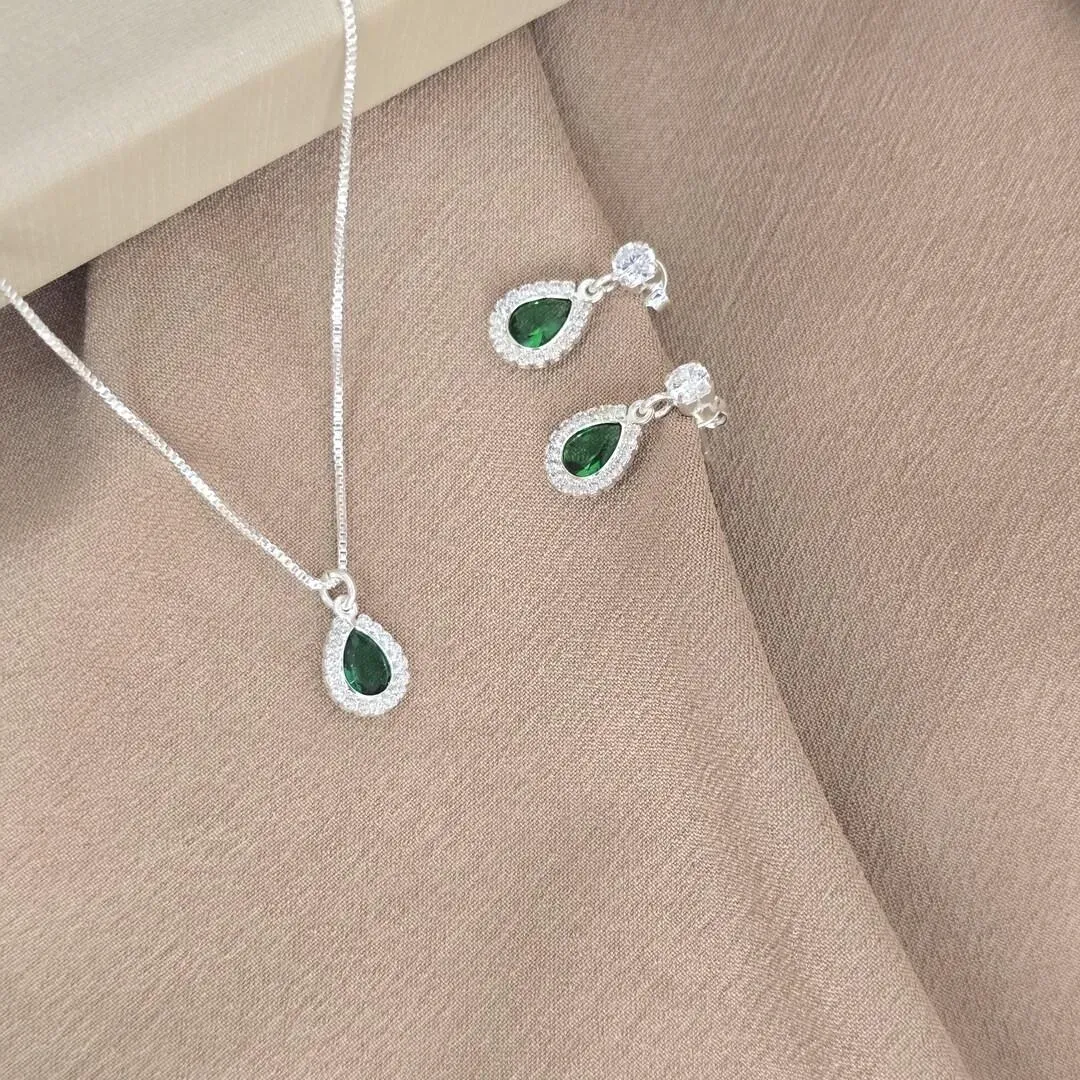 Conjunto Delicado Pedra e Zircônia