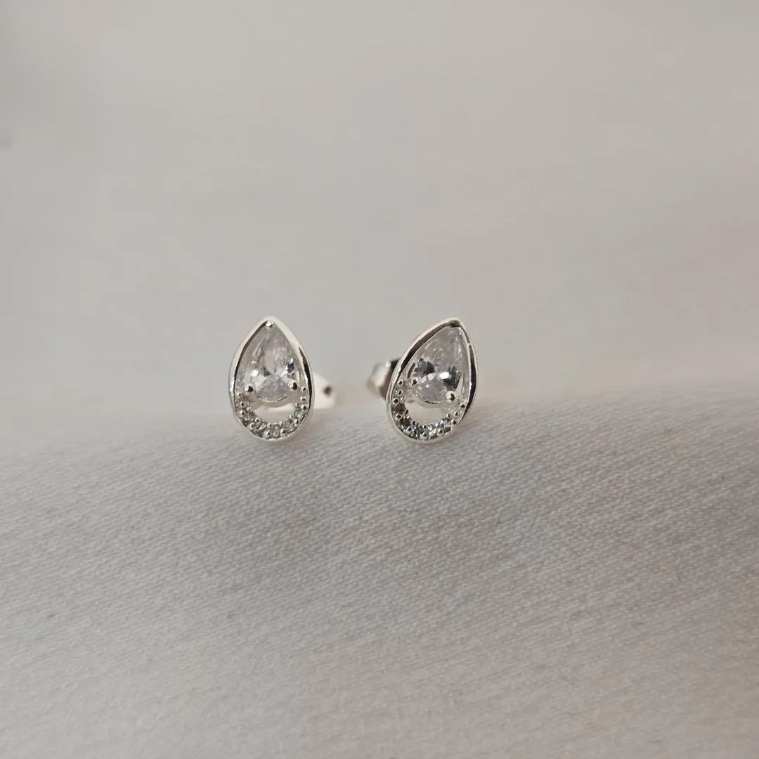 Brinco Delicado Gota Zircônia