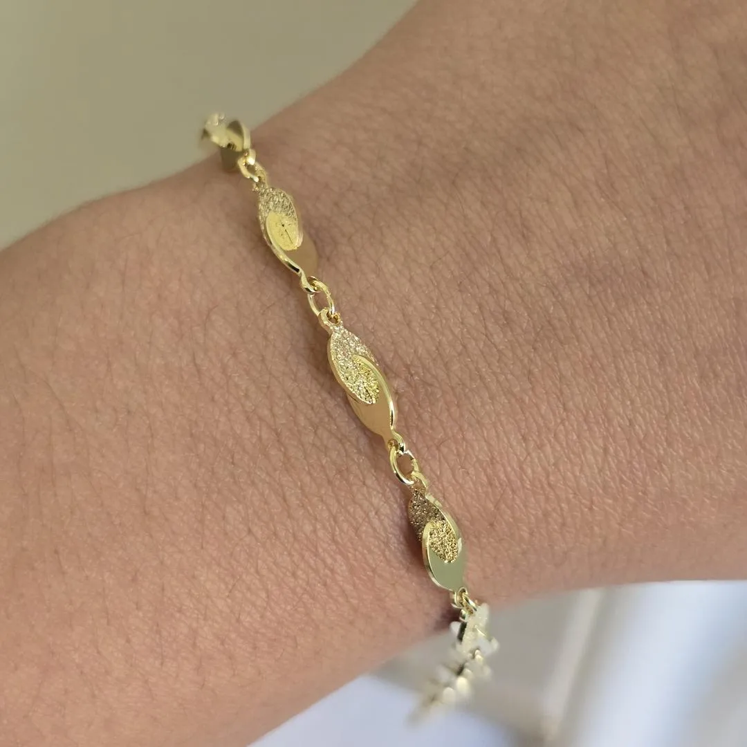 Pulseira Delicada Lisa Detalhada
