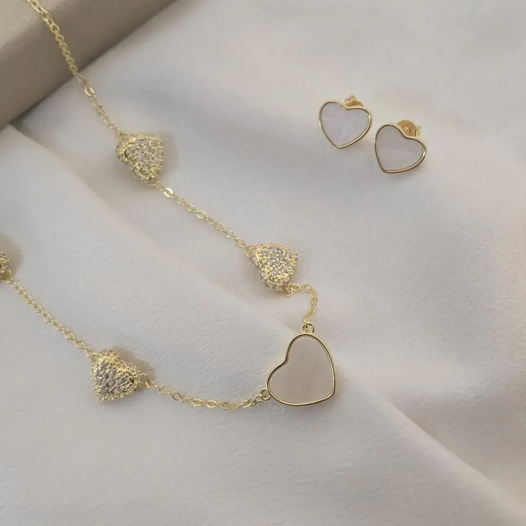 Conjunto Delicado Corações Vancleef e Zircônia