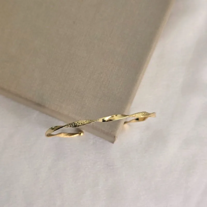 Bracelete Torcido