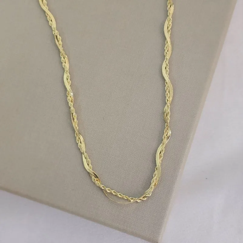Choker Detalhada Trançada