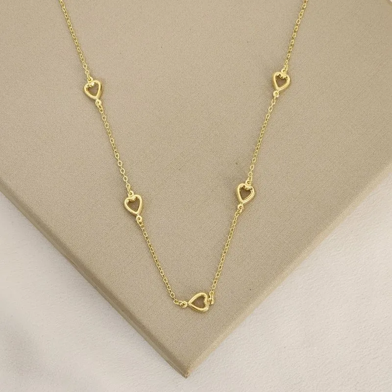 Colar Choker Vazado Corações