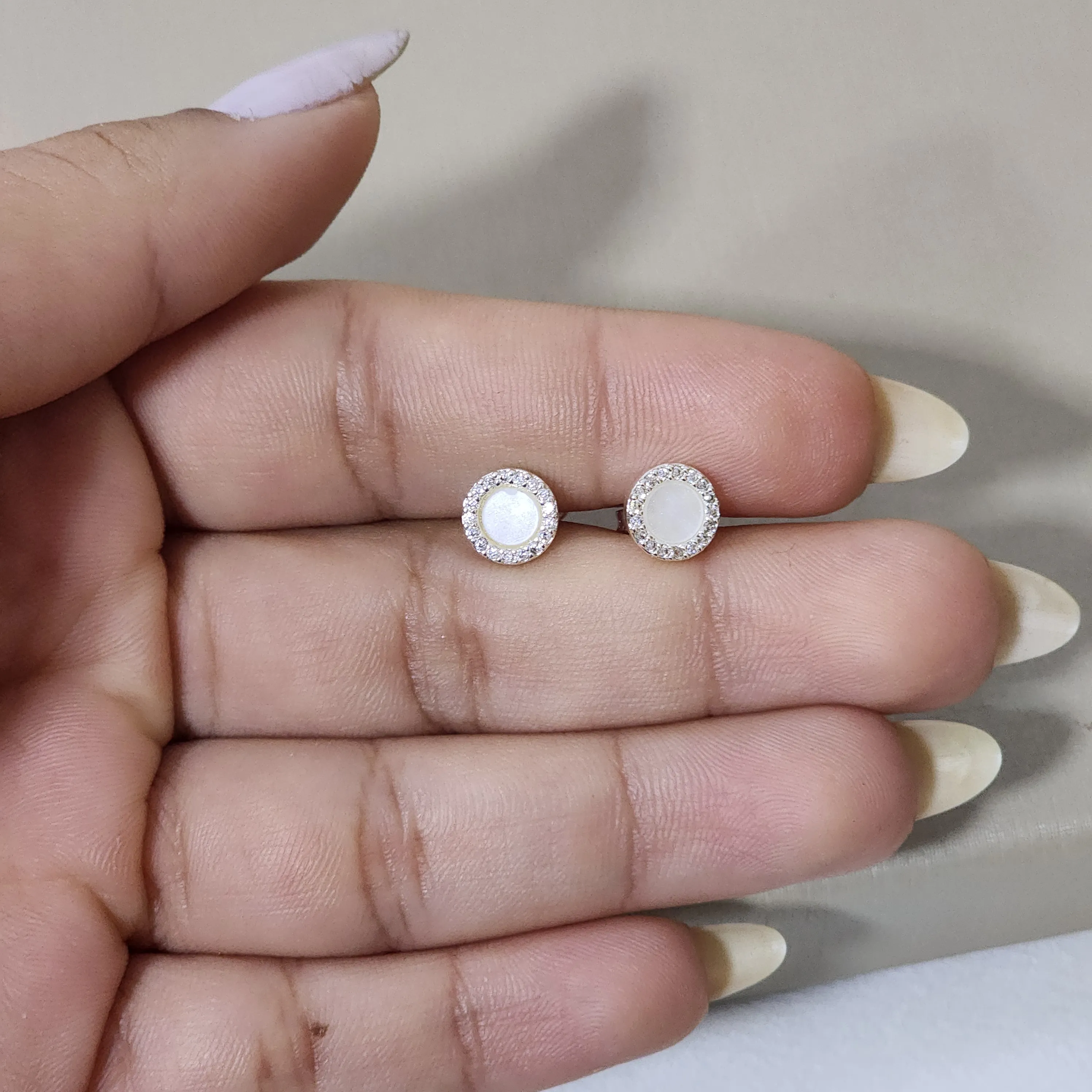 Brinco Madreperola e Zircônia