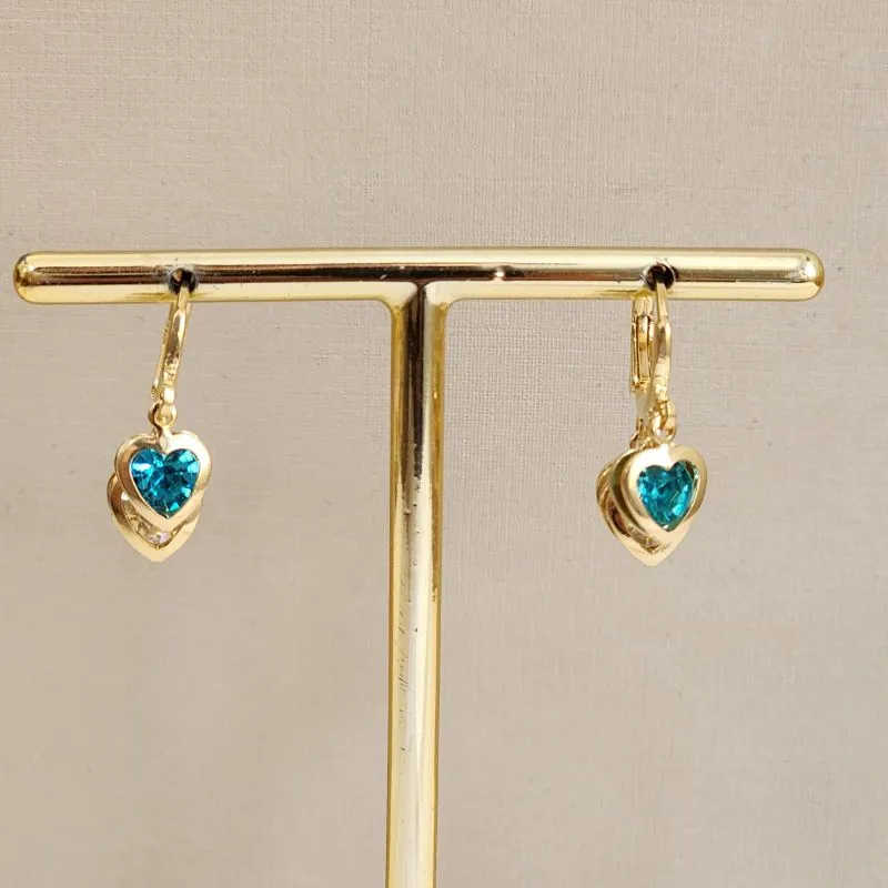 Brinco Argola Corações Zircônia