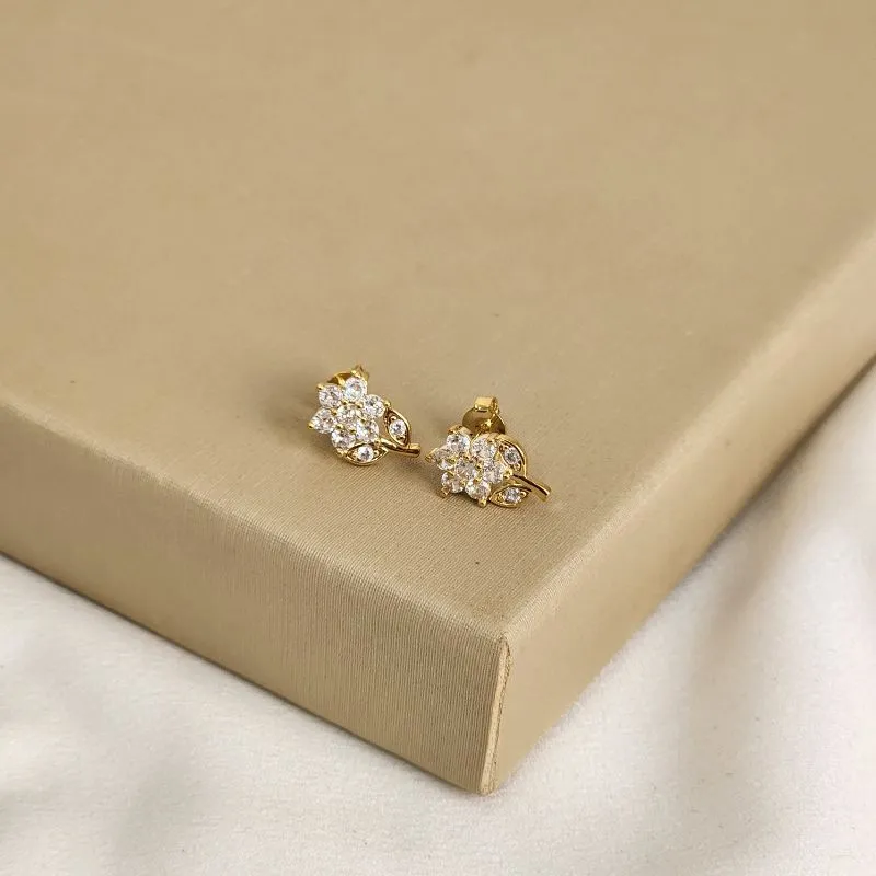 Brinco Delicado Flor Zircônia