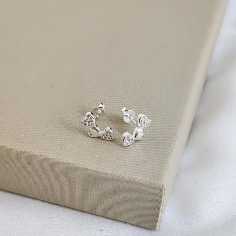 Brinco Coração Liso e Zircônia