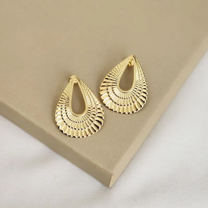 Brinco Maxi Gota Vazada Lisa