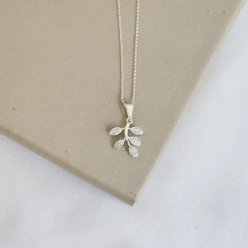 Colar Folha Zircônia