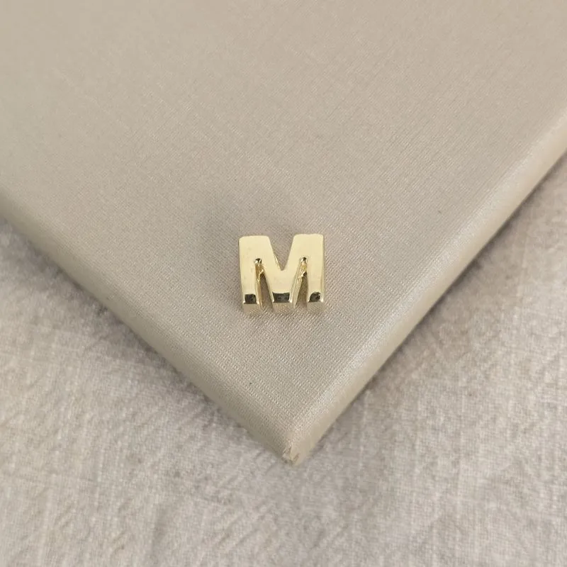 Pingente Letra M banhado ouro 18k