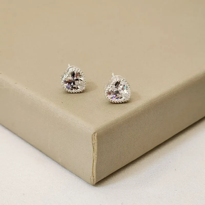 Brinco Delicado Coração Zircônia