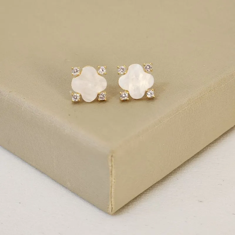 Brinco Delicado Madreperola e Zircônia