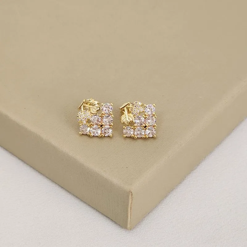 Brinco Geométrico Cravejado Zircônia