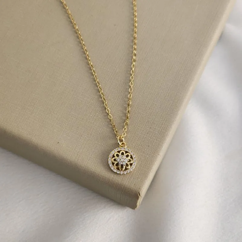 Colar Choker Medalinha