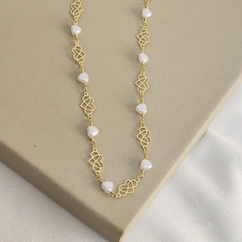 Colar Choker Perolas e Coração