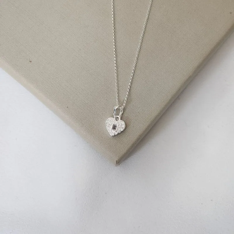 Colar Delicado Coração Zircônia