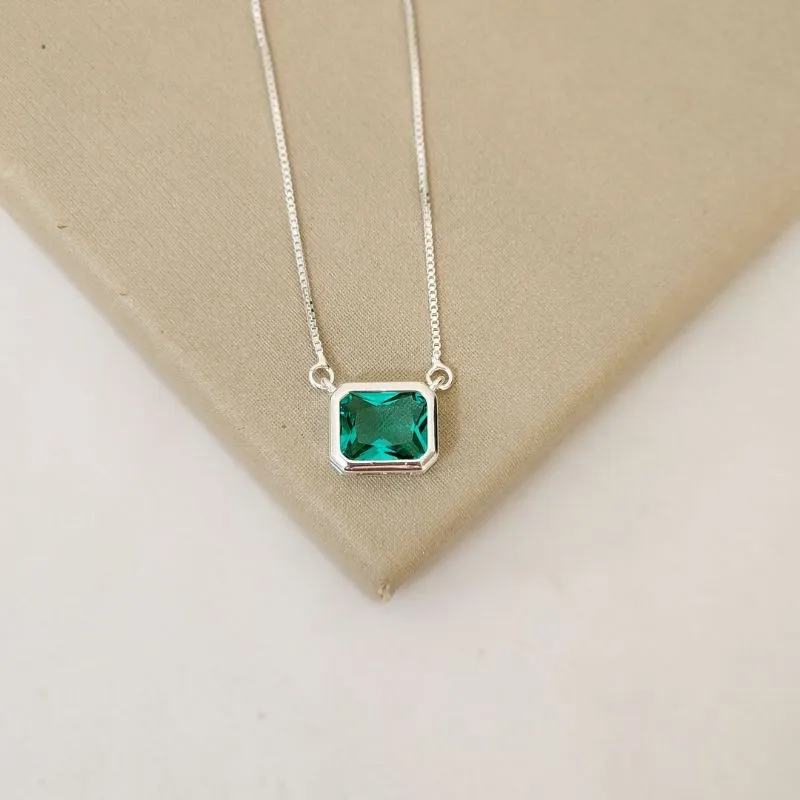 Colar Delicado Pedra