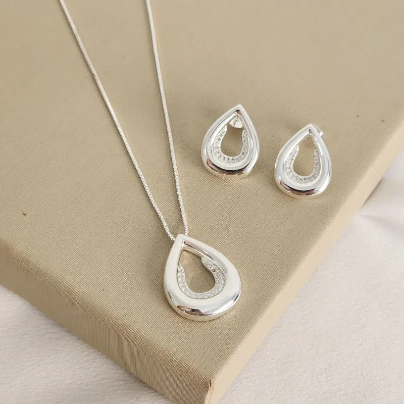 Conjunto Gota Zircônia Cravejada