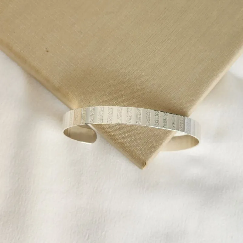 Pulseira Bracelete Maxi Lisa