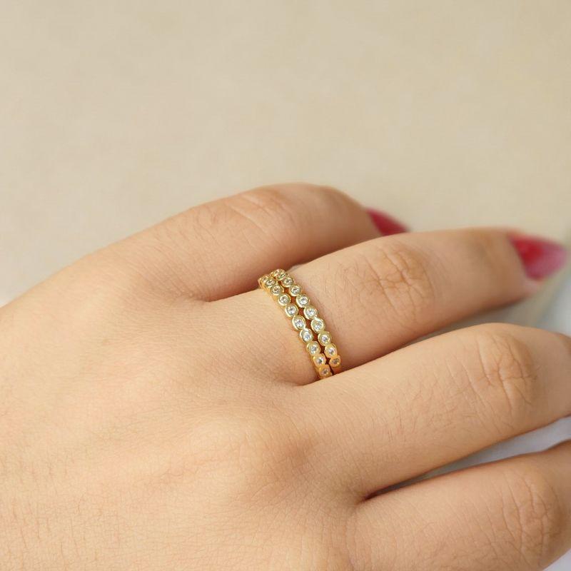 APARADOR CRAVEJADO ZIRCONIA