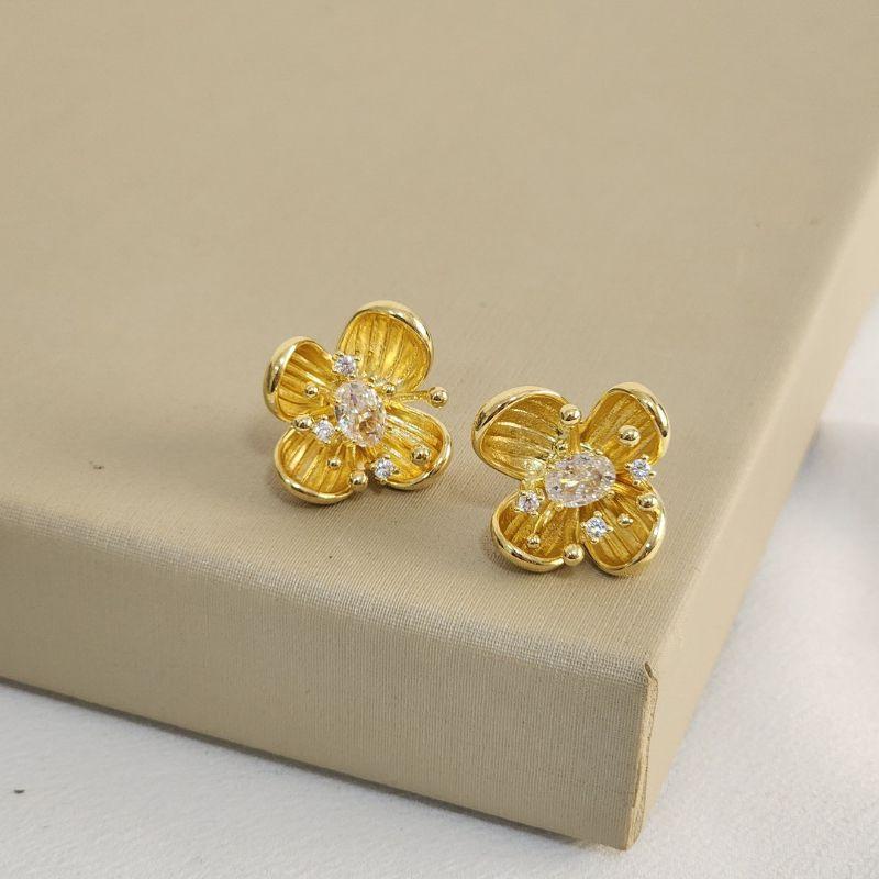 Brinco Flor Zircônia