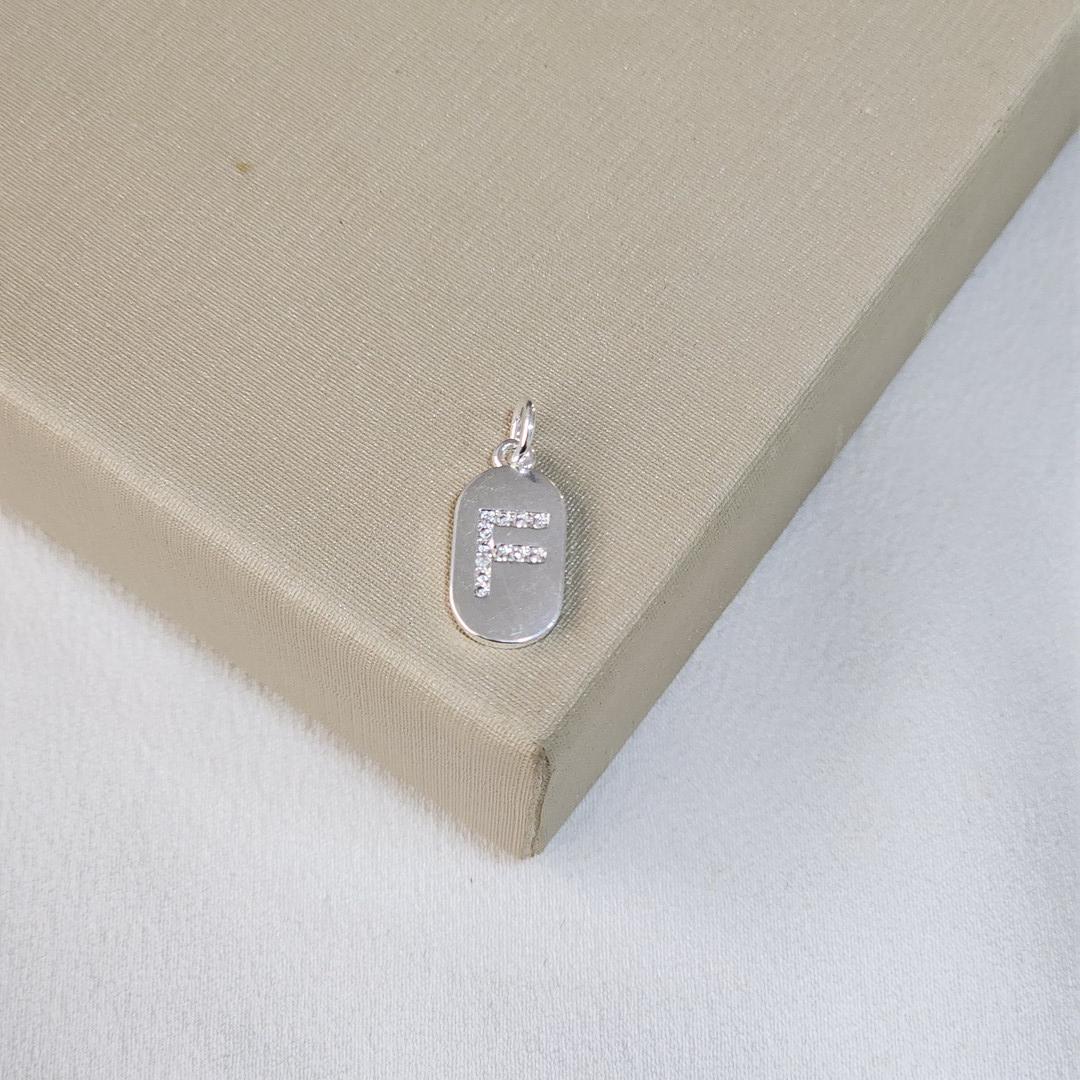 Pingente Plaquinha Letra F