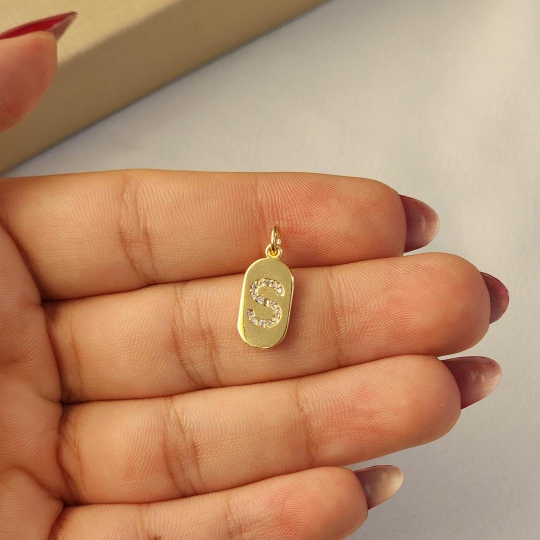 Pingente Plaquinha Letra S