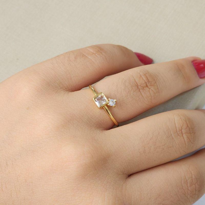 Anel Quadrado com Pedra