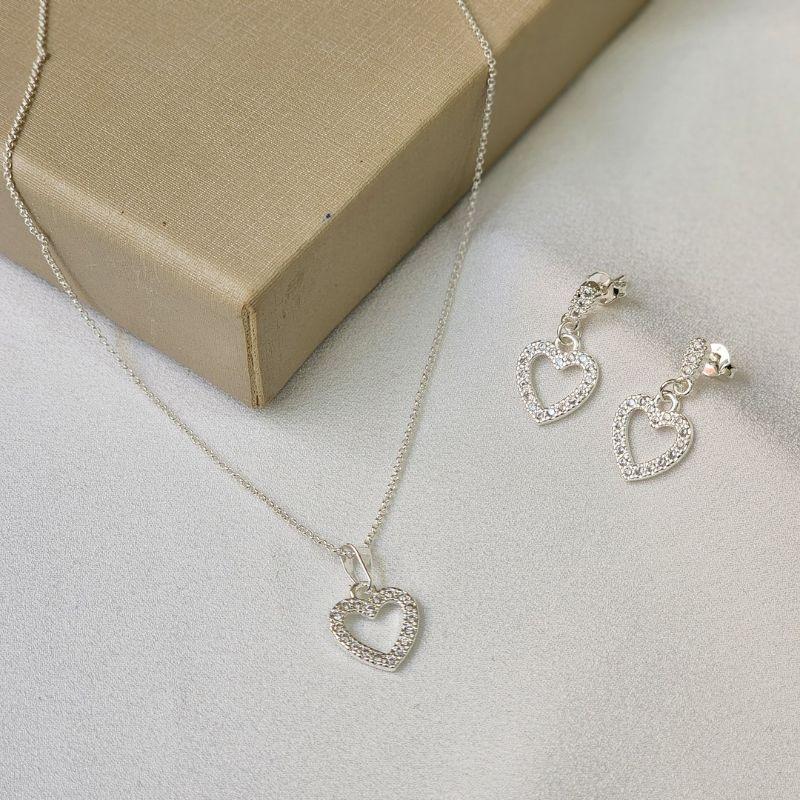 Conjunto Coração Zirconia Cravejado