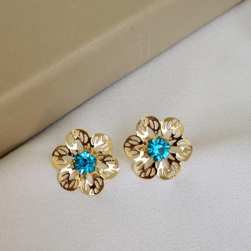 Brinco Flor Delicado Zircônia